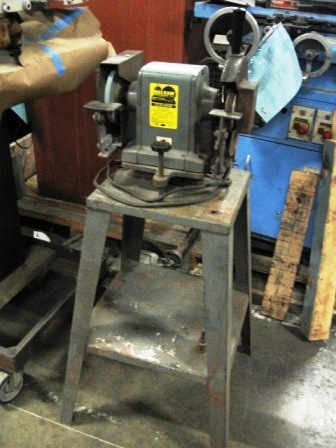 [6465] BELSAW BENCH GRINDER, ON FLOOR STAND, MODEL#N/A, USED