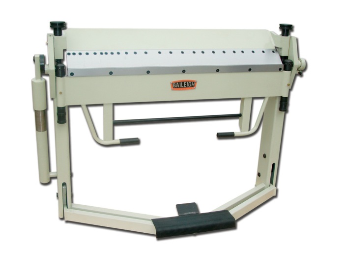 [6753] 12 Ga. x 40", BAILEIGH FOOT-CLAMP MANUAL BOX/PAN, MODEL#BB-4012F **NEW**
