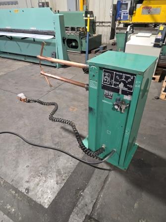 [11358] 30 KVA, WESTERN ARC AIR-OP SPOTWELDER, 34" ARMS, MODEL#30AO, USED